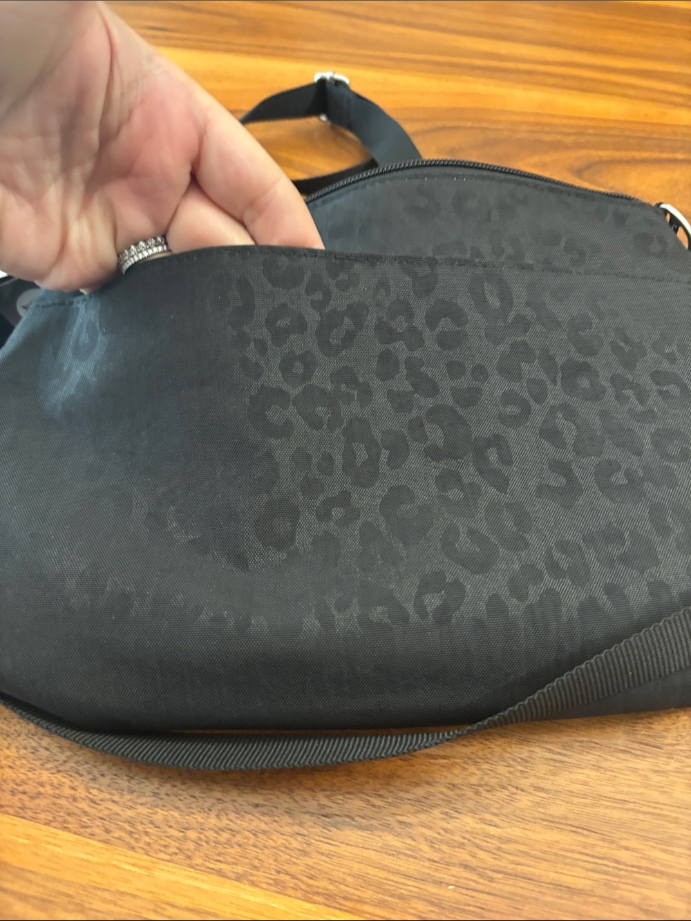 NWT New Baggalini Black Cheetah Print RFID Everyday Crossbody Bag Purse - Picture 10 of 10